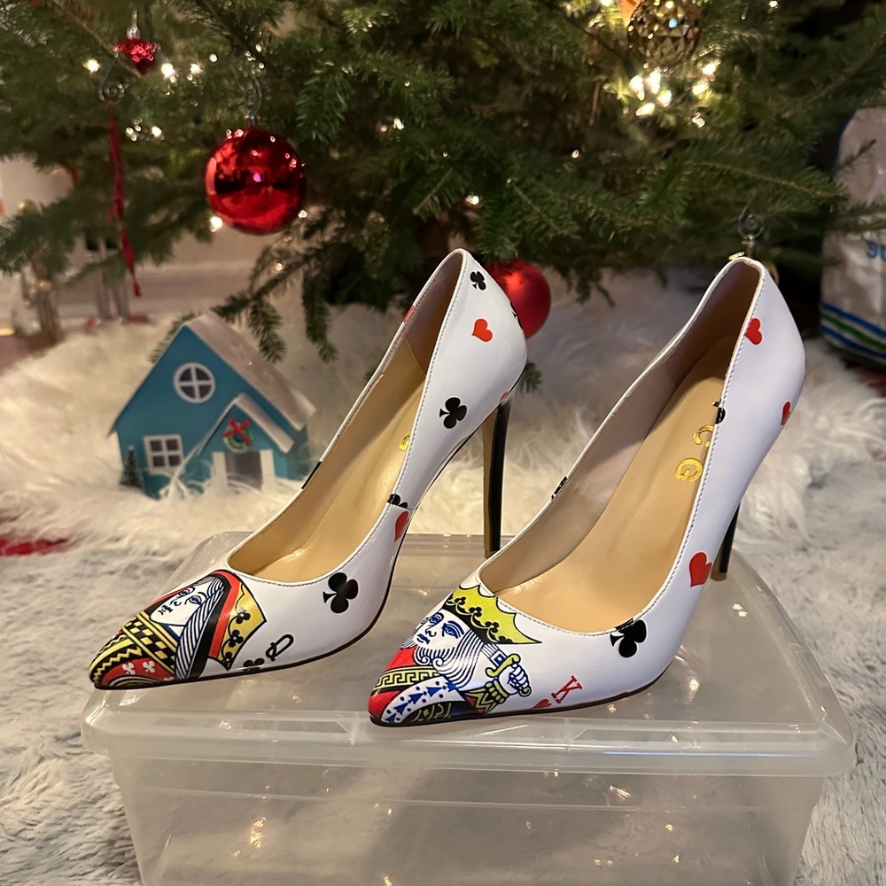 Brand New King and Queens Women’s pumps, Size 8